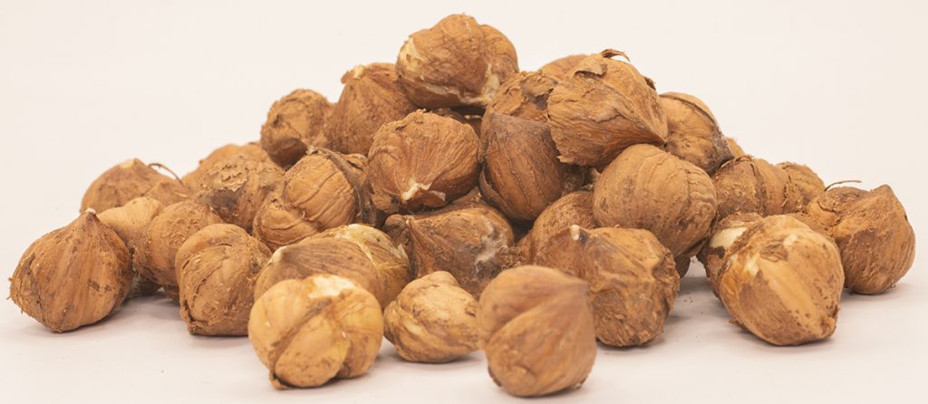 Nestlé reutiliza más de 6 toneladas de cortezas de avellana como alimento animal en innovador proyecto de economía circular